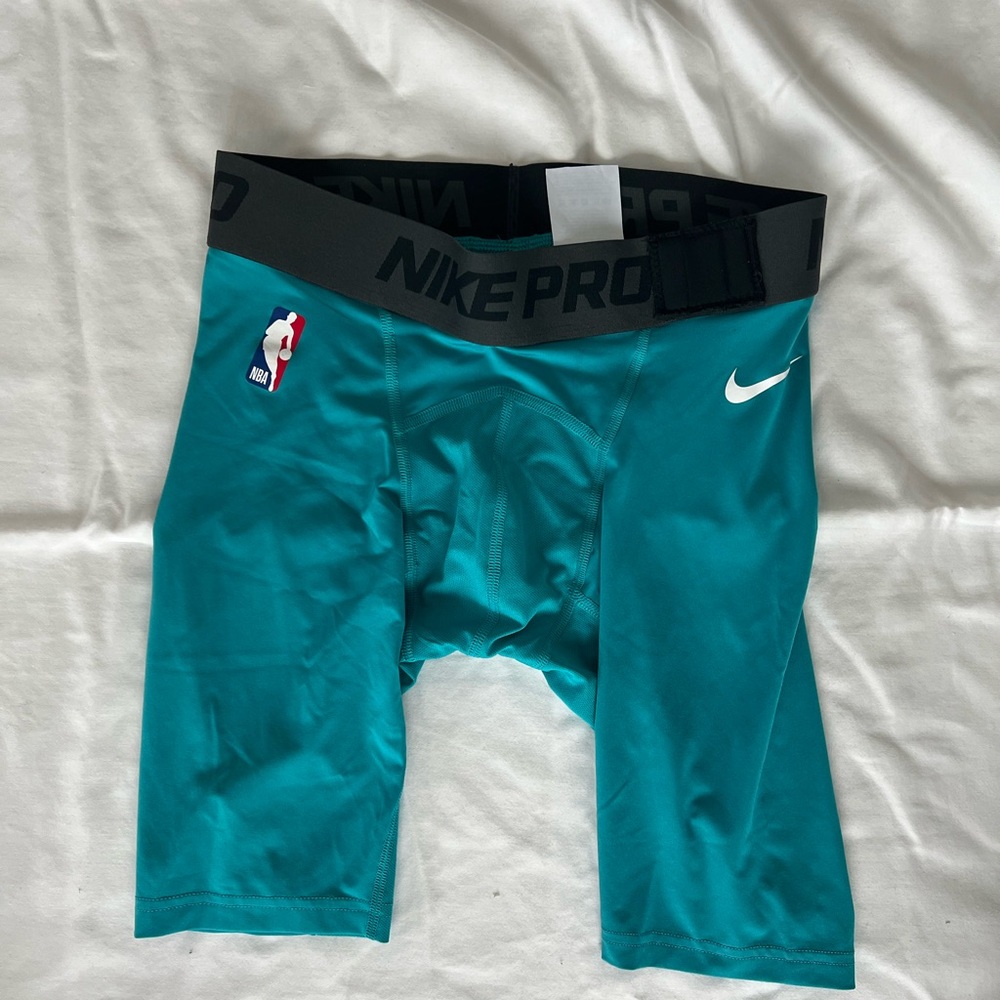 NBA x Nike x Charlotte Hornets Short Compression Shorts